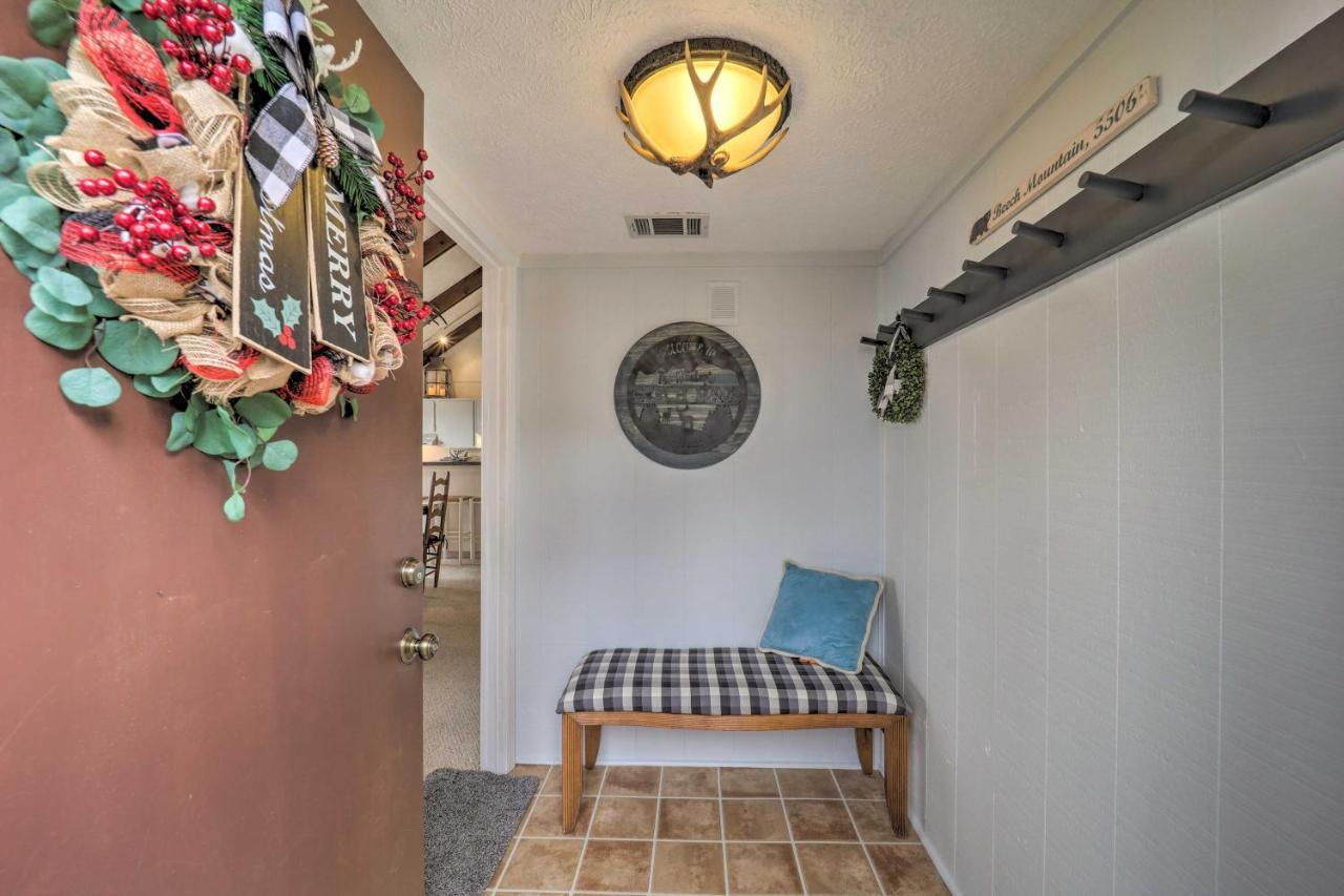Beautiful Beech Mountain Condo With Private Balcony! Exterior photo
