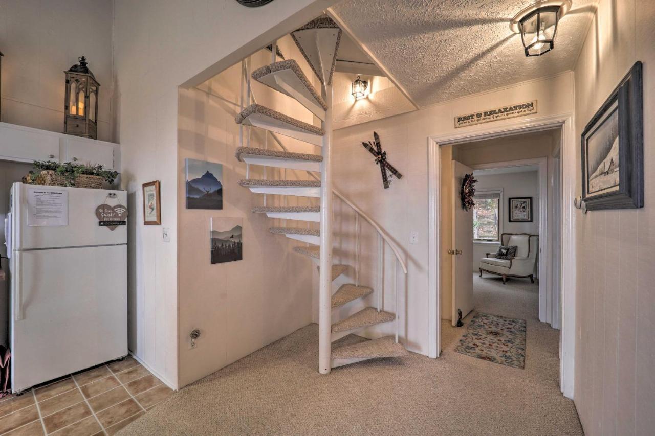 Beautiful Beech Mountain Condo With Private Balcony! Exterior photo